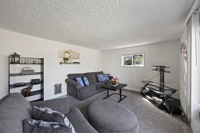 11515 E 10th Ave, Spokane Valley, WA 99206