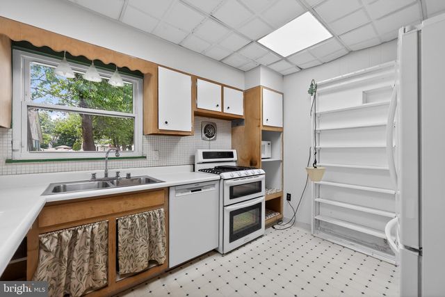 40 BEAL ST, Hamilton, NJ 08610