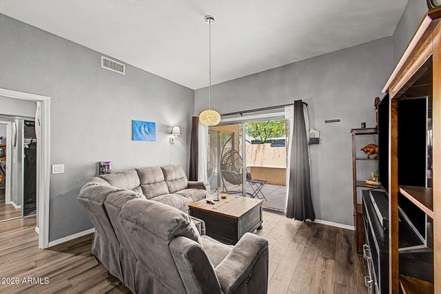 205 N 74TH Street 112, Mesa, AZ 85207