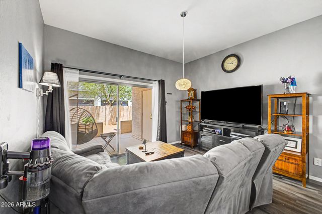 205 N 74TH Street 112, Mesa, AZ 85207