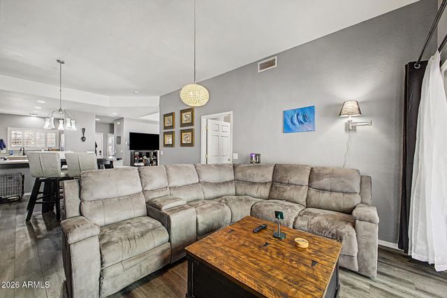 205 N 74TH Street 112, Mesa, AZ 85207