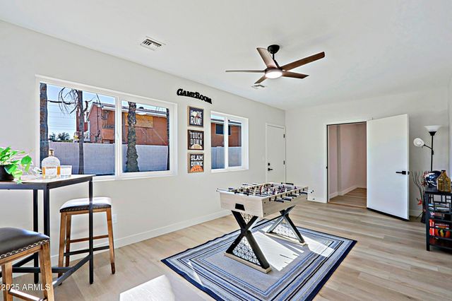 1215 E CAMBRIDGE Avenue, Phoenix, AZ 85006