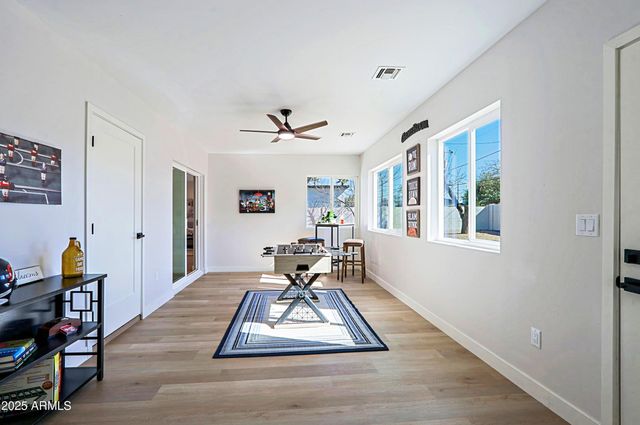 1215 E CAMBRIDGE Avenue, Phoenix, AZ 85006