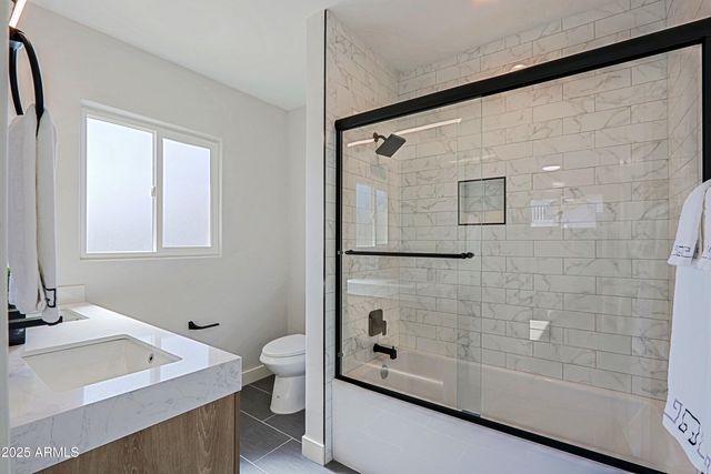 1215 E CAMBRIDGE Avenue, Phoenix, AZ 85006