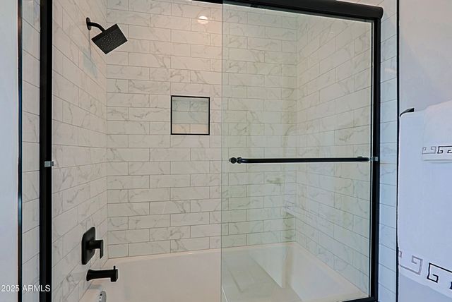1215 E CAMBRIDGE Avenue, Phoenix, AZ 85006