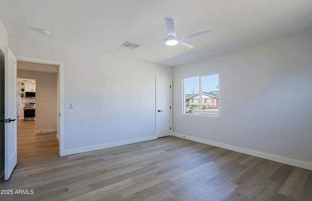 1215 E CAMBRIDGE Avenue, Phoenix, AZ 85006