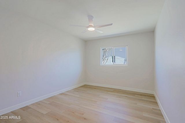 1215 E CAMBRIDGE Avenue, Phoenix, AZ 85006
