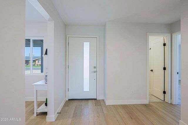 1215 E CAMBRIDGE Avenue, Phoenix, AZ 85006