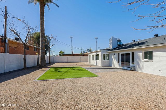 1215 E CAMBRIDGE Avenue, Phoenix, AZ 85006