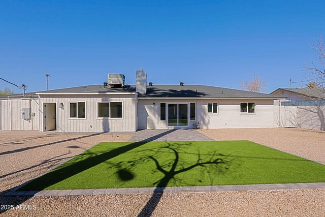 1215 E CAMBRIDGE Avenue, Phoenix, AZ 85006