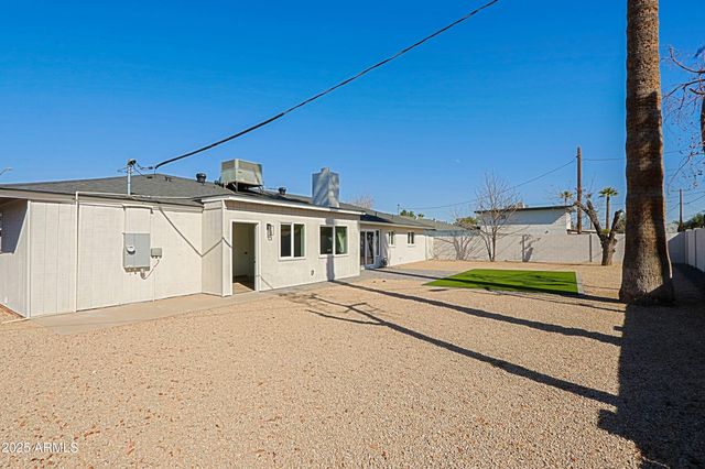 1215 E CAMBRIDGE Avenue, Phoenix, AZ 85006