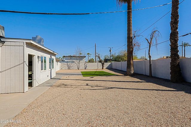 1215 E CAMBRIDGE Avenue, Phoenix, AZ 85006
