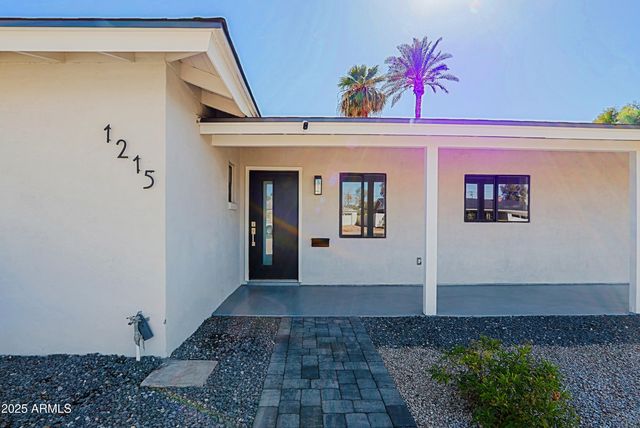1215 E CAMBRIDGE Avenue, Phoenix, AZ 85006