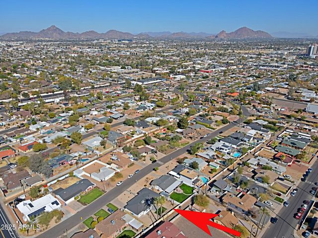 1215 E CAMBRIDGE Avenue, Phoenix, AZ 85006