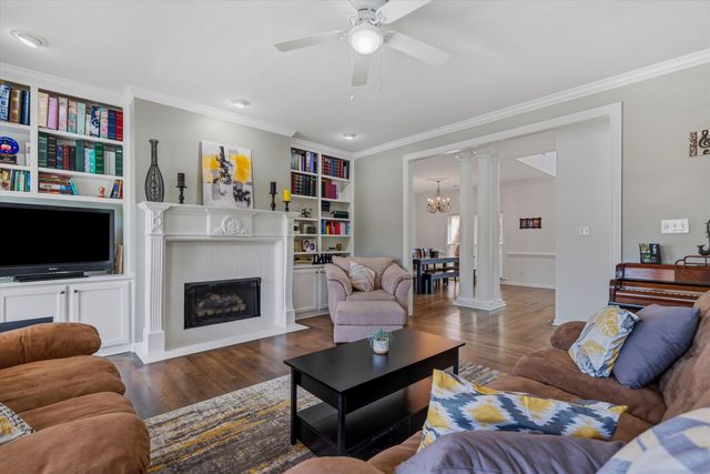 910 HATTON ST, Collierville, TN 38017