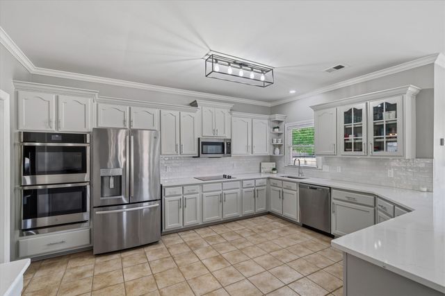 910 HATTON ST, Collierville, TN 38017