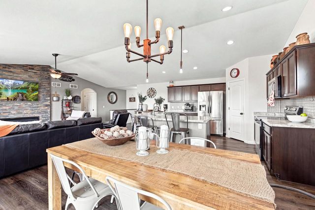 901 Casey DRIVE, Watertown, WI 53094
