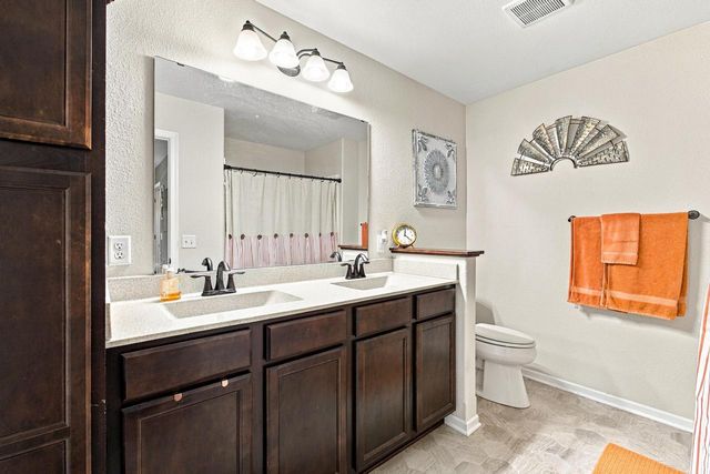 901 Casey DRIVE, Watertown, WI 53094