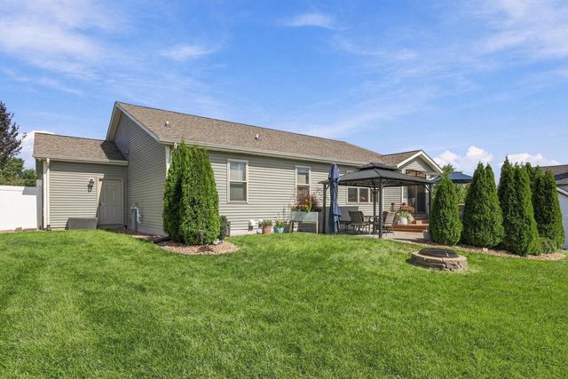 901 Casey DRIVE, Watertown, WI 53094