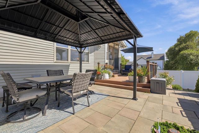 901 Casey DRIVE, Watertown, WI 53094