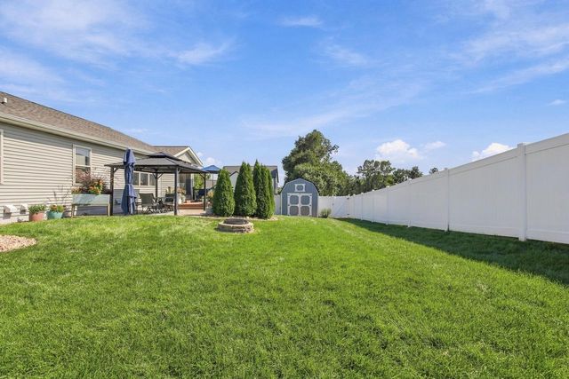 901 Casey DRIVE, Watertown, WI 53094