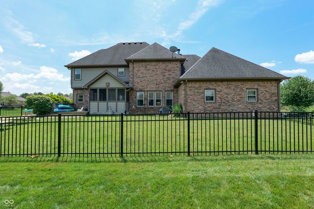 3696 Lakeshore Court, Greenwood, IN 46143