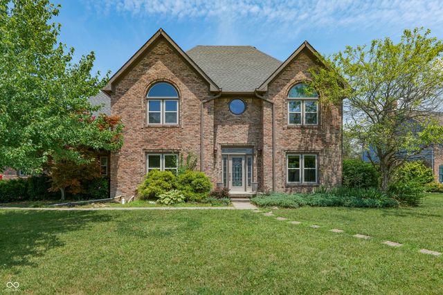 3696 Lakeshore Court, Greenwood, IN 46143