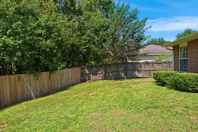 209 Villacrest Drive, Crestview, FL 32536