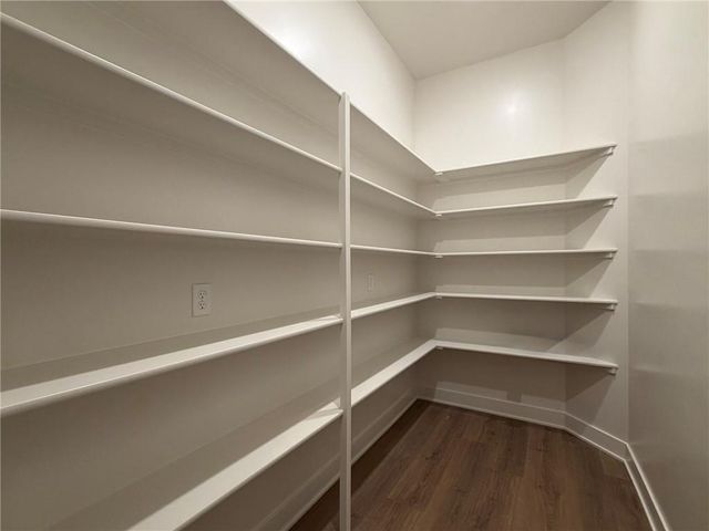 1716 SW Arbor Park Drive, Lee's Summit, MO 64082