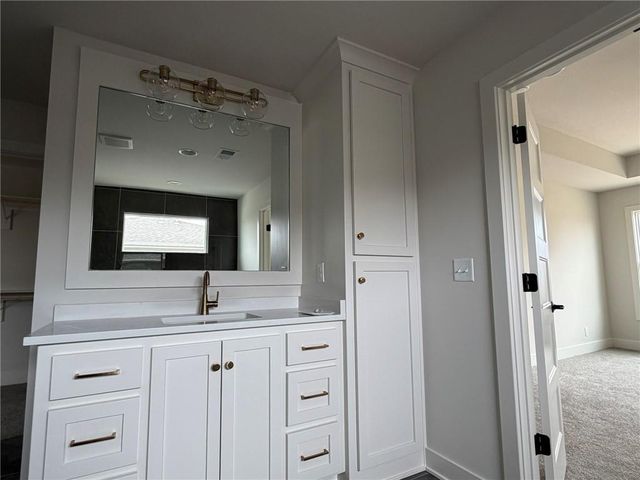 1716 SW Arbor Park Drive, Lee's Summit, MO 64082