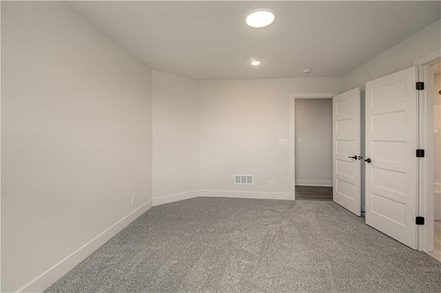 1716 SW Arbor Park Drive, Lee's Summit, MO 64082