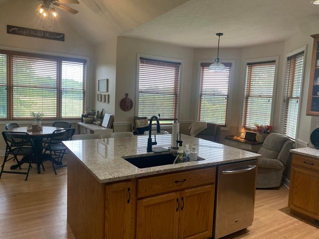 7071 E Farm Road 194, Rogersville, MO 65742