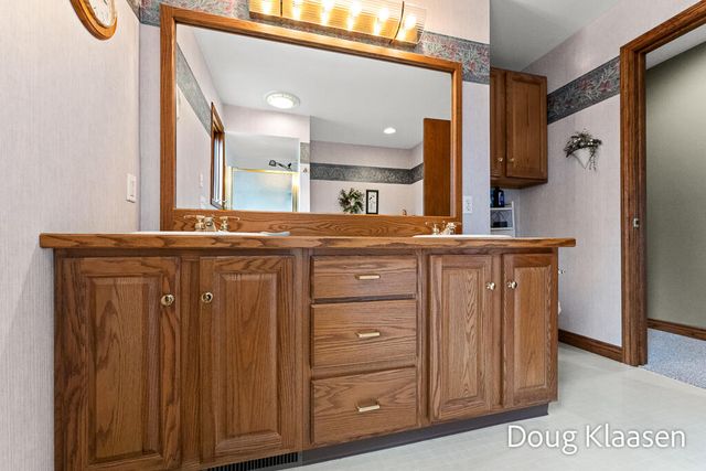 4618 44th Street, Holland, MI 49423