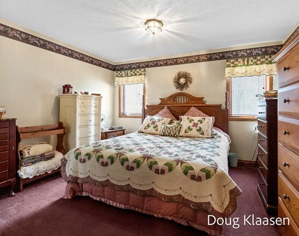 4618 44th Street, Holland, MI 49423