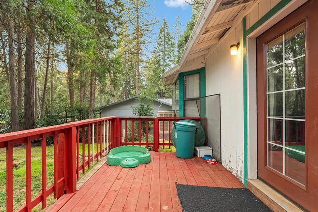 14621 Bridgeport Cir, Magalia, CA 95954