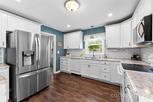 2565 Oxford Circle, Lancaster, SC 29720