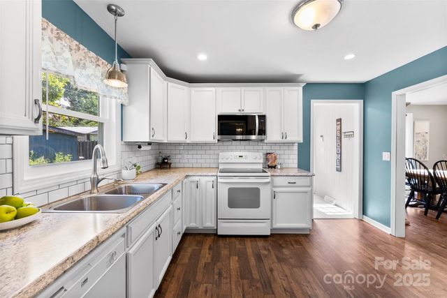 2565 Oxford Circle, Lancaster, SC 29720