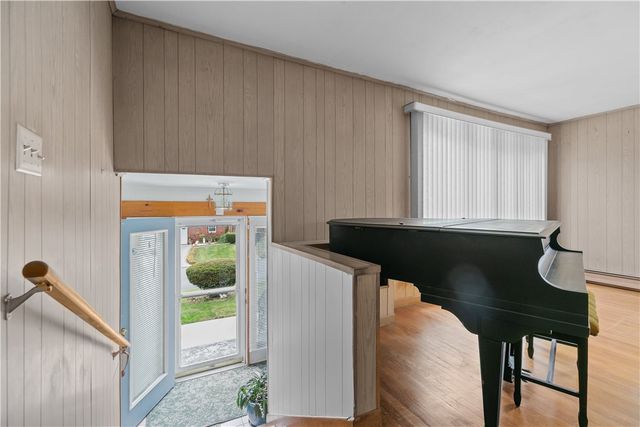 75 Montgomery Street, Tiverton, RI 02878