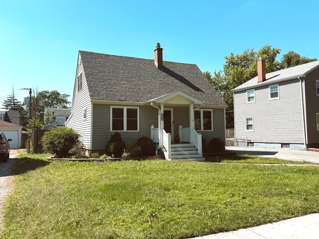 2320 S 10th Avenue, Broadview, IL 60155