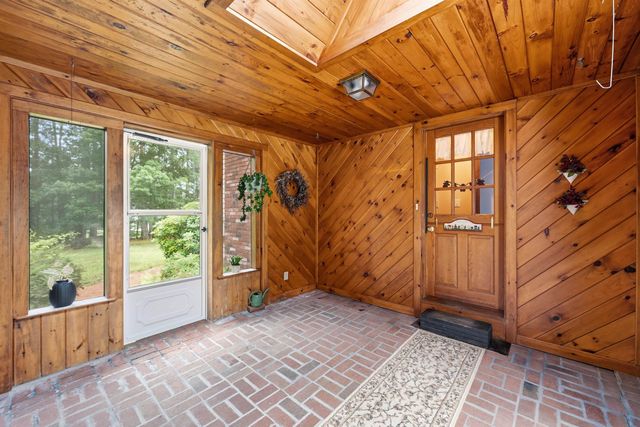 62 Wire Road, Merrimack, NH 03054