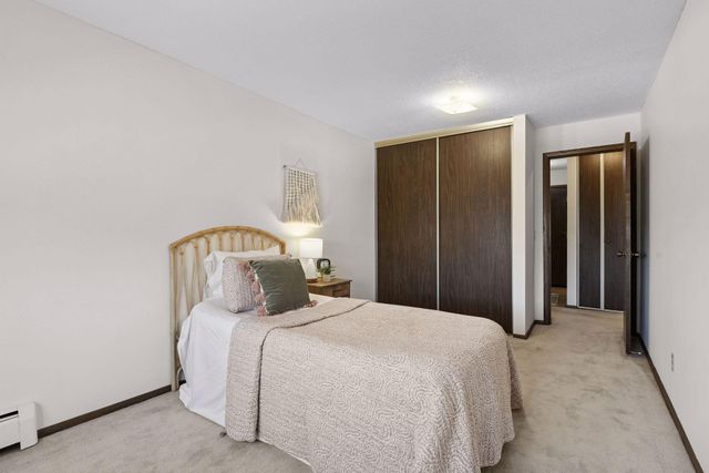 205 Barry Avenue S 303, Wayzata, MN 55391