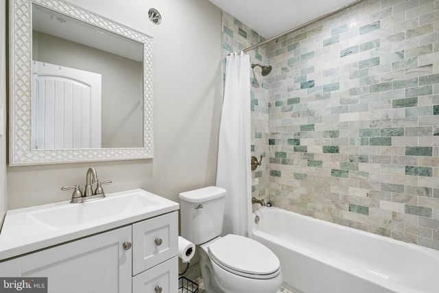 15 WILFRED DR, Yardley, PA 19067
