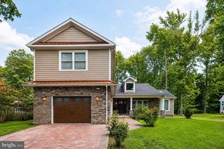 15 WILFRED DR, Yardley, PA 19067