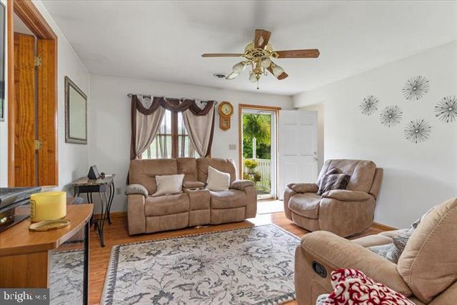 709 DICKS HOLLOW RD, Winchester, VA 22603