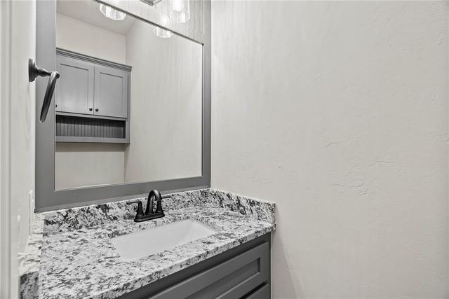 10505 SW 51st Street, Mustang, OK 73064