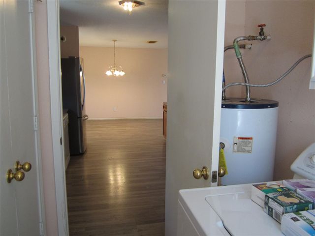 20697 Pierceall Road, Hempstead, TX 77445