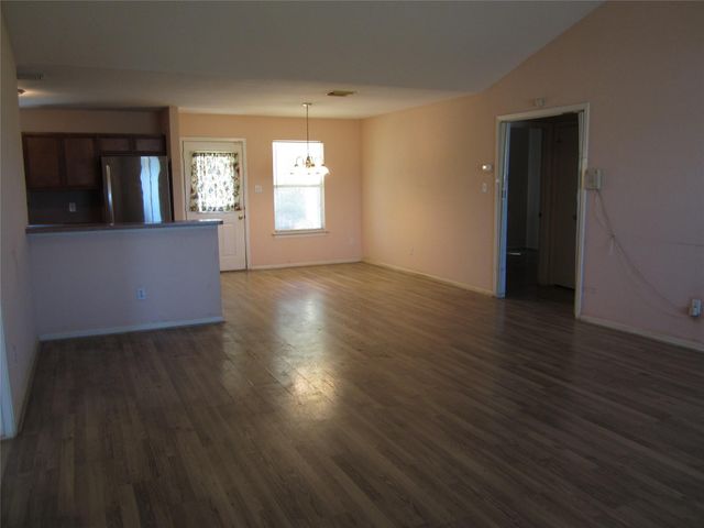 20697 Pierceall Road, Hempstead, TX 77445