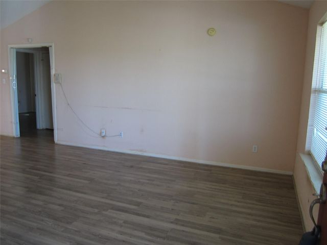 20697 Pierceall Road, Hempstead, TX 77445