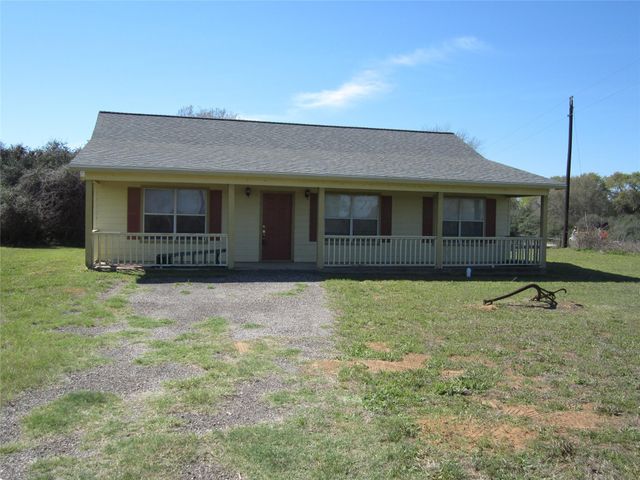 20697 Pierceall Road, Hempstead, TX 77445