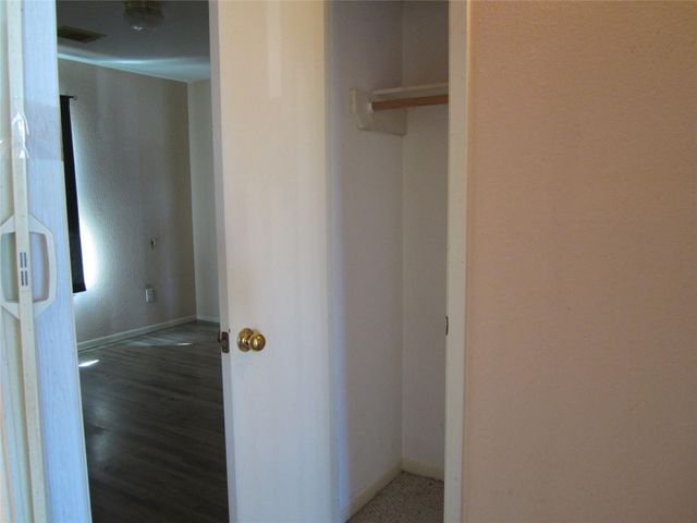 20697 Pierceall Road, Hempstead, TX 77445